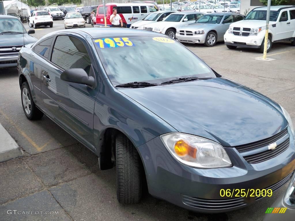 2005 Cobalt Coupe - Blue Granite Metallic / Gray photo #2