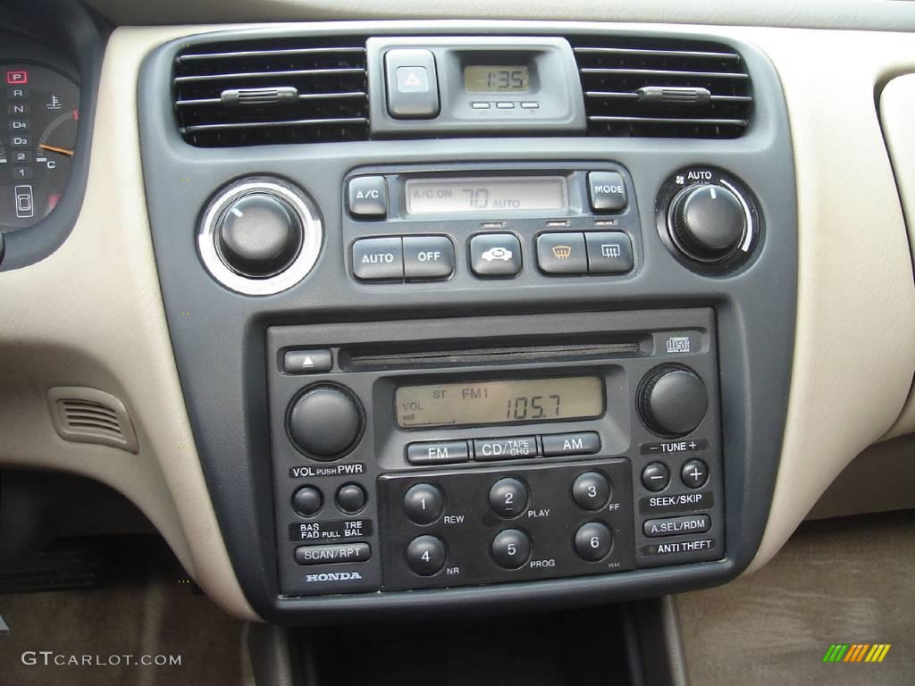 1998 Accord EX V6 Sedan - Regent Silver Pearl / Ivory photo #28