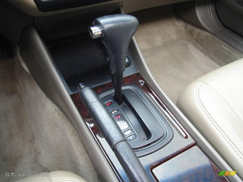1998 Accord EX V6 Sedan - Regent Silver Pearl / Ivory photo #29
