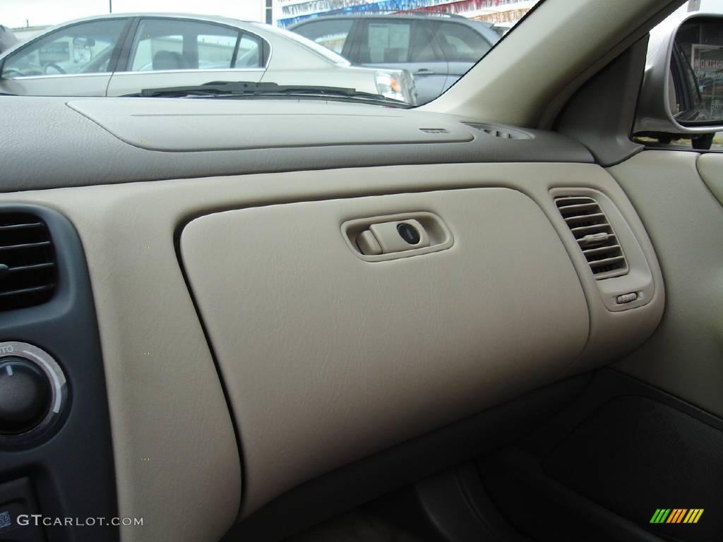 1998 Accord EX V6 Sedan - Regent Silver Pearl / Ivory photo #30