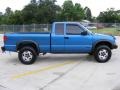 2000 Space Blue Metallic Chevrolet S10 LS Extended Cab 4x4  photo #2