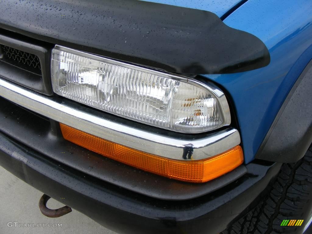 2000 S10 LS Extended Cab 4x4 - Space Blue Metallic / Graphite photo #10