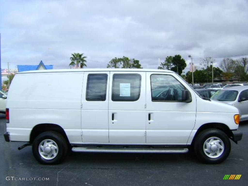 2007 E Series Van E250 Commercial - Oxford White / Medium Flint Grey photo #8