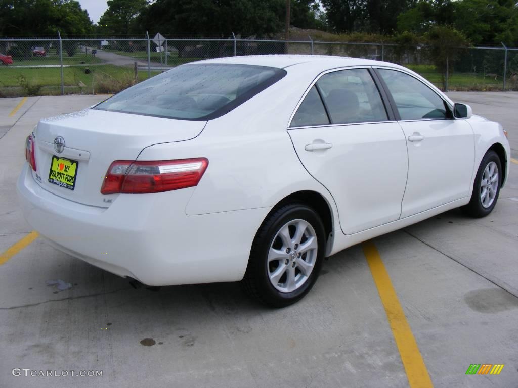 2008 Camry LE - Super White / Ash photo #3