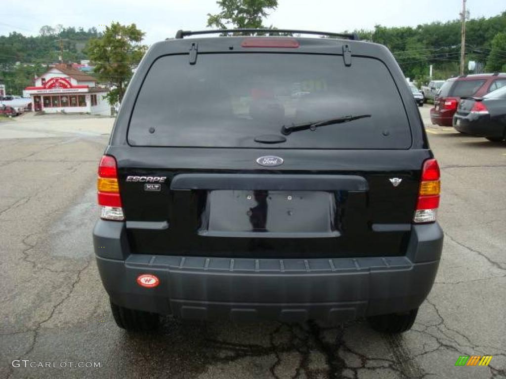 2006 Escape XLT V6 4WD - Black / Medium/Dark Flint photo #3