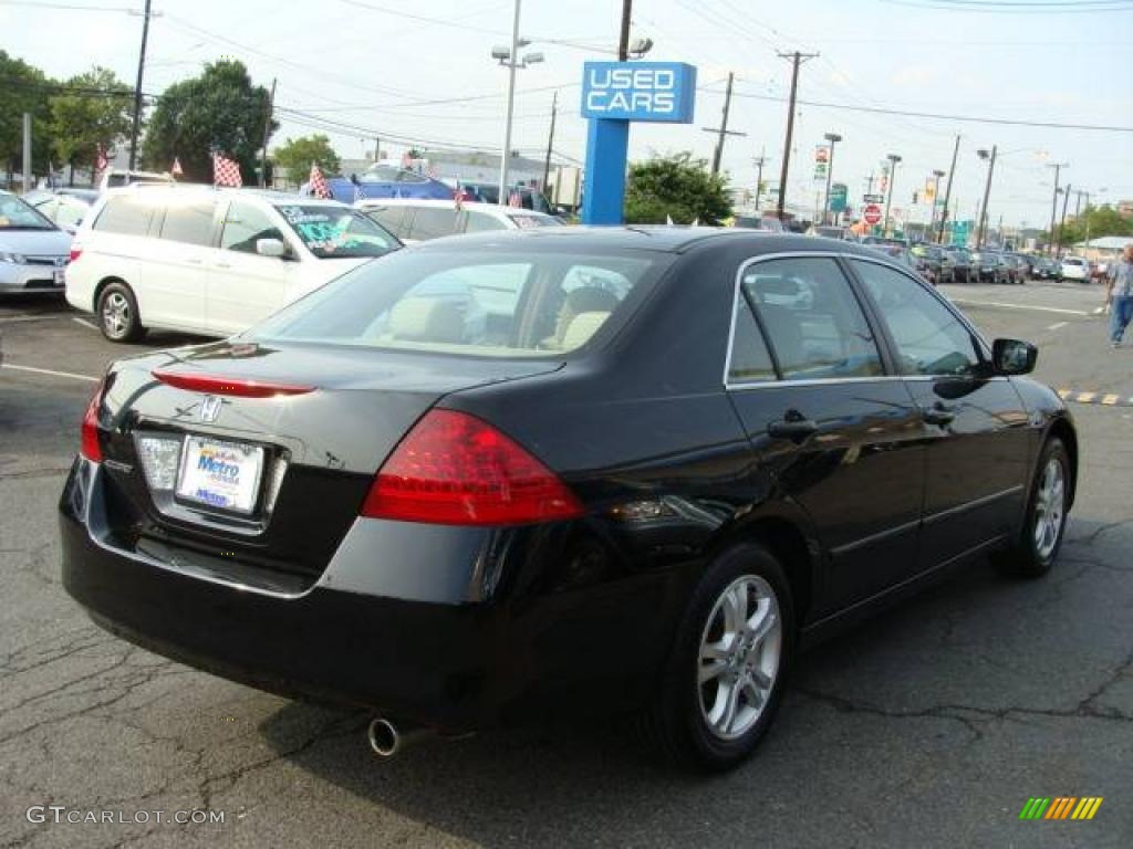 2006 Accord EX Sedan - Nighthawk Black Pearl / Ivory photo #4