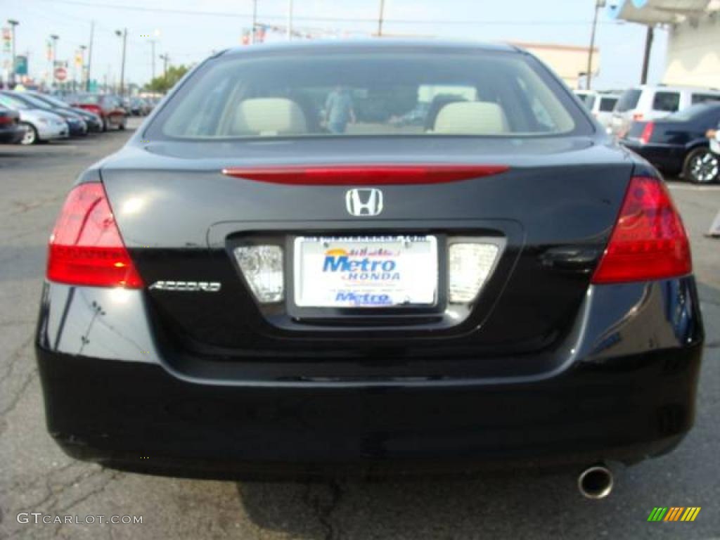 2006 Accord EX Sedan - Nighthawk Black Pearl / Ivory photo #5