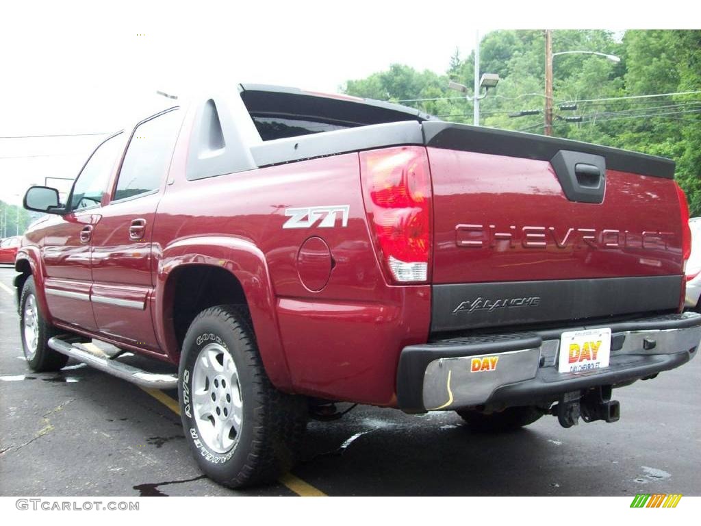 2005 Avalanche LT 4x4 - Sport Red Metallic / Gray/Dark Charcoal photo #6