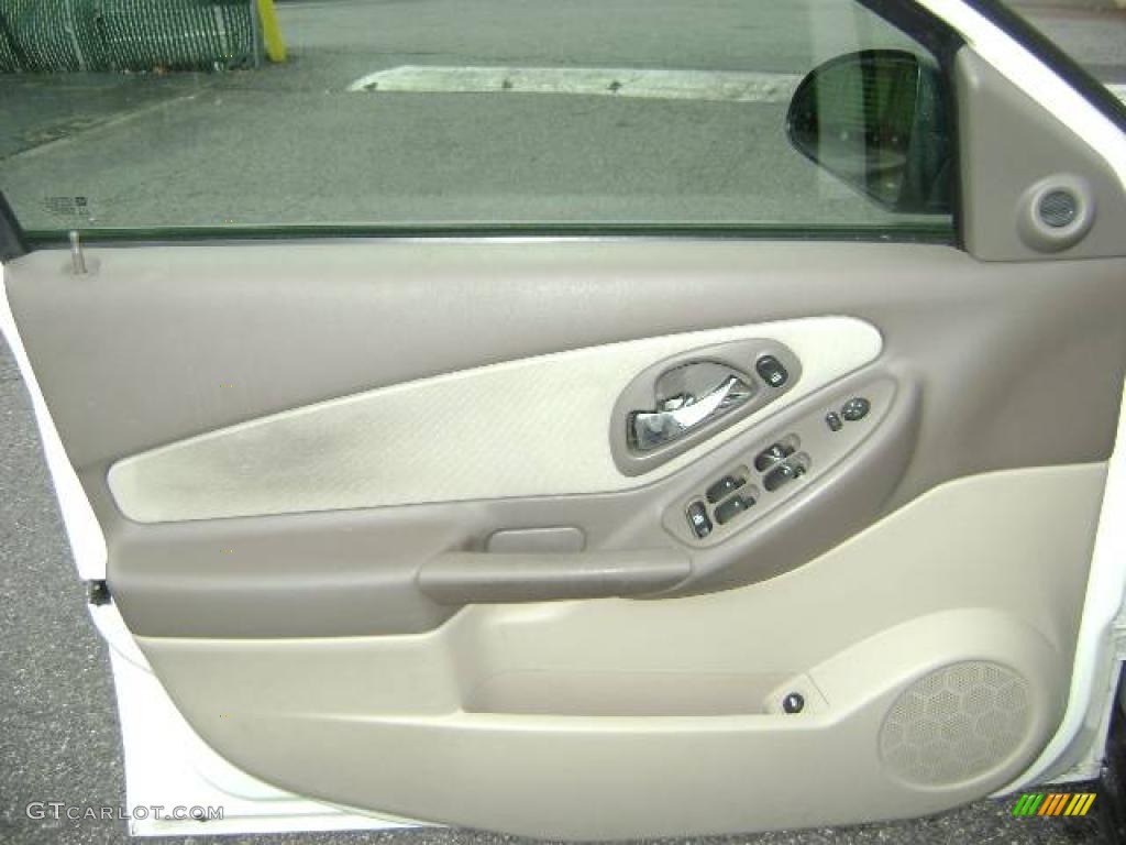 2005 Malibu LS V6 Sedan - White / Neutral Beige photo #11