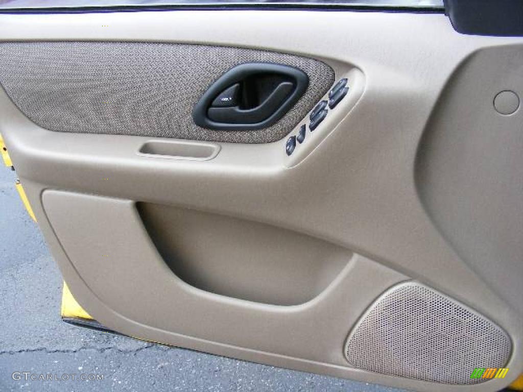 2001 Escape XLT V6 4WD - Chrome Yellow Metallic / Medium Parchment Beige photo #22