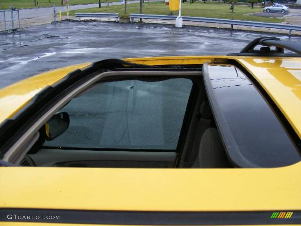 2001 Escape XLT V6 4WD - Chrome Yellow Metallic / Medium Parchment Beige photo #23