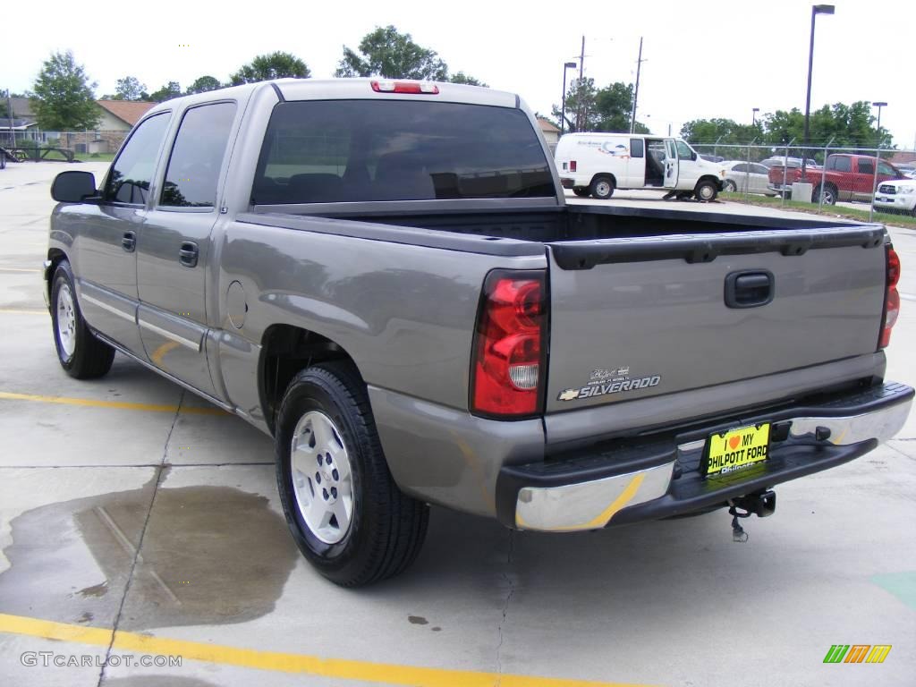 2006 Silverado 1500 LS Crew Cab - Graystone Metallic / Dark Charcoal photo #5