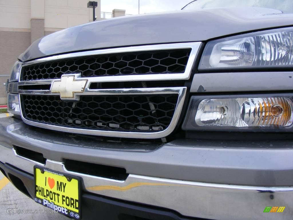 2006 Silverado 1500 LS Crew Cab - Graystone Metallic / Dark Charcoal photo #12