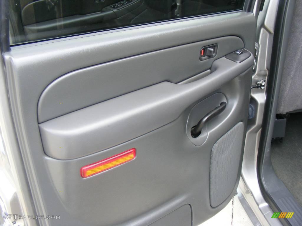 2006 Silverado 1500 LS Crew Cab - Graystone Metallic / Dark Charcoal photo #26