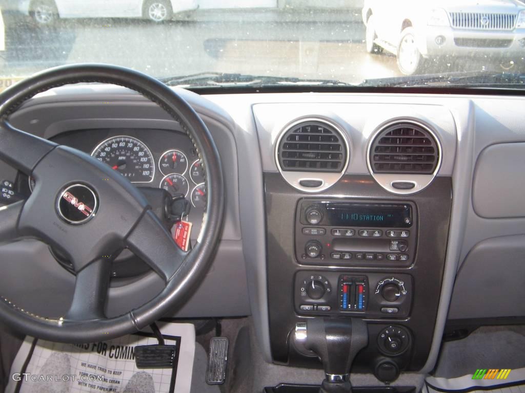 2007 Envoy SLE 4x4 - Summit White / Light Gray photo #9