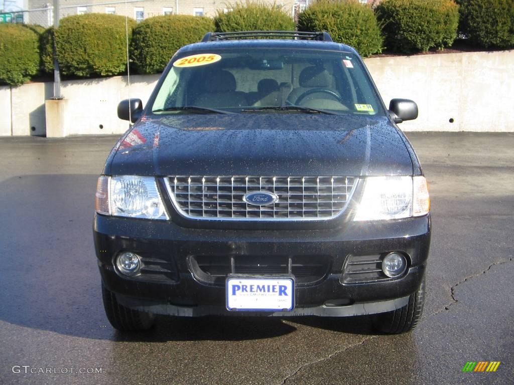 2005 Explorer XLT 4x4 - Black / Graphite photo #1