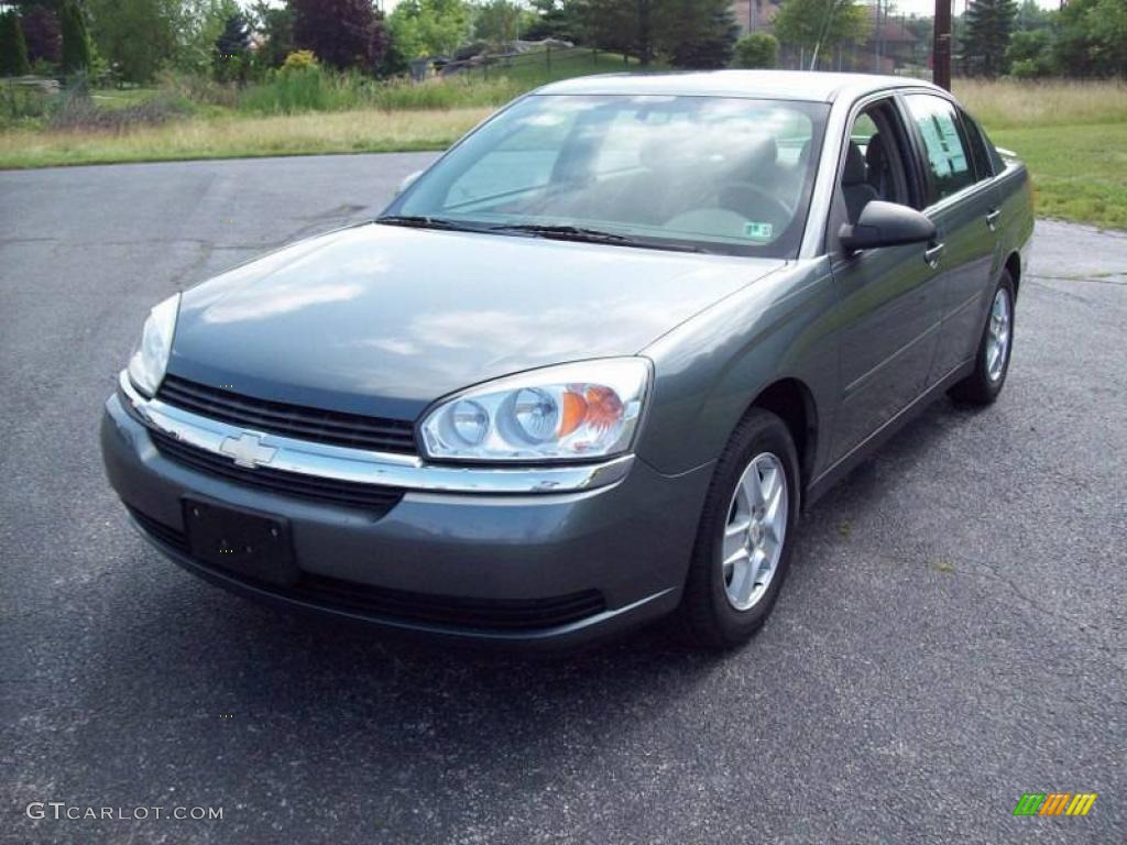 2005 Malibu LS V6 Sedan - Medium Gray Metallic / Gray photo #2