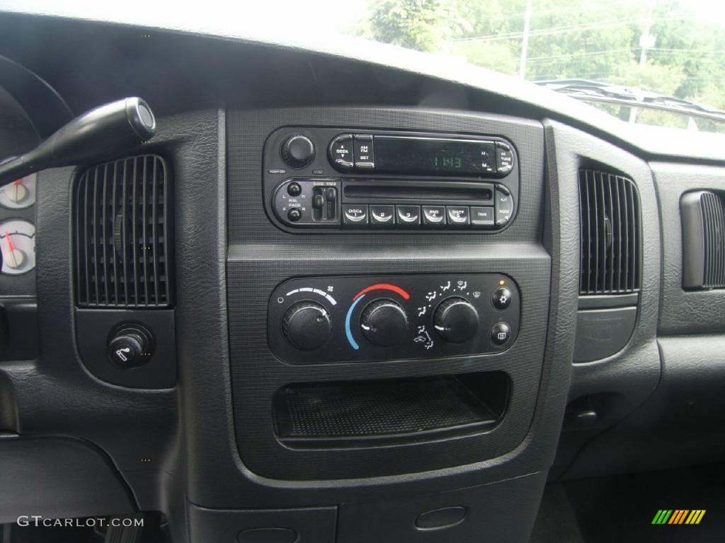 2003 Ram 1500 SLT Quad Cab - Bright White / Dark Slate Gray photo #14