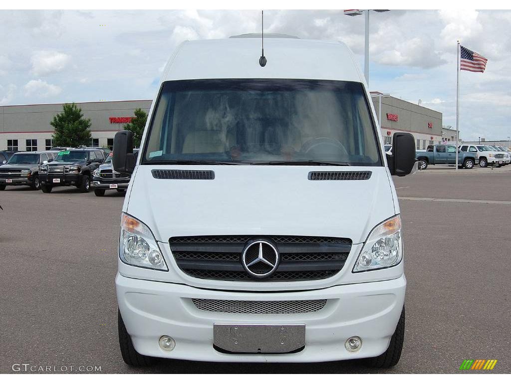 2007 Sprinter Van 2500 High Roof Passenger Executive - Arctic White / Executive Parchment photo #2