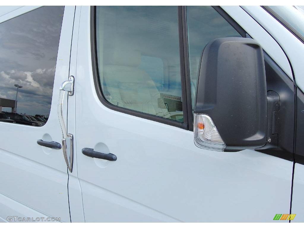 2007 Sprinter Van 2500 High Roof Passenger Executive - Arctic White / Executive Parchment photo #13