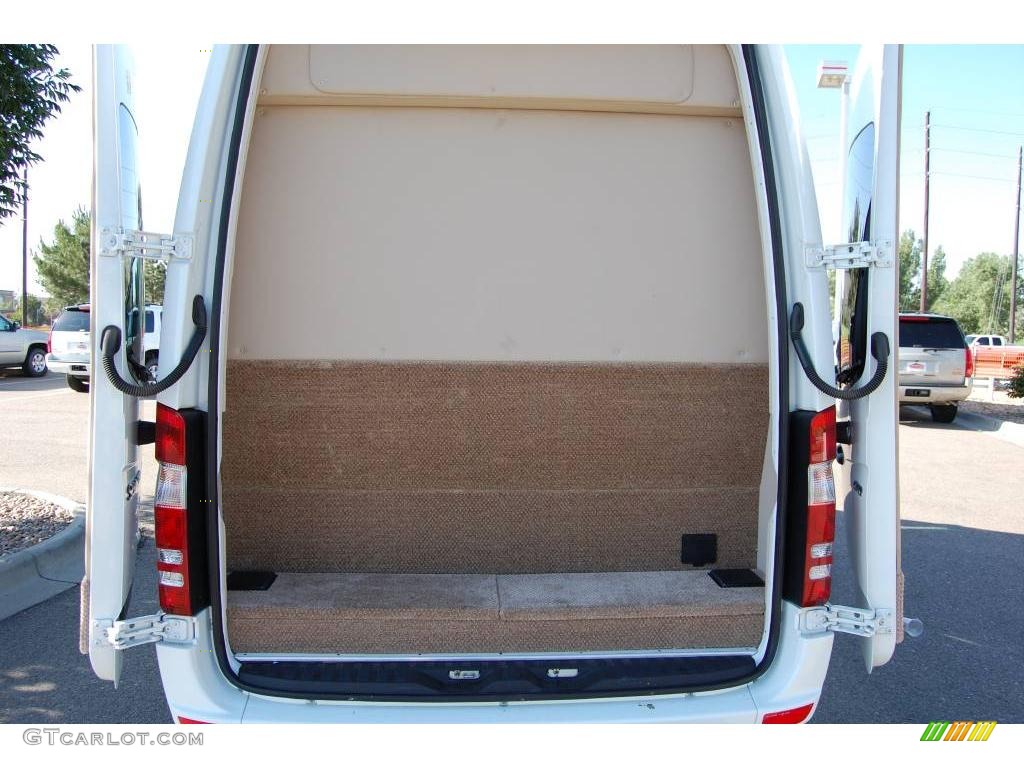2007 Sprinter Van 2500 High Roof Passenger Executive - Arctic White / Executive Parchment photo #43