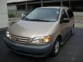 2001 Desert Sand Mica Toyota Sienna LE  photo #8