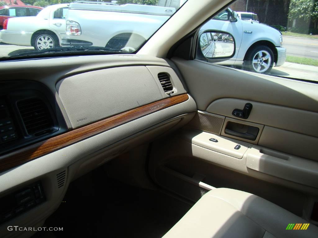 2004 Crown Victoria LX - Arizona Beige Metallic / Medium Parchment photo #14