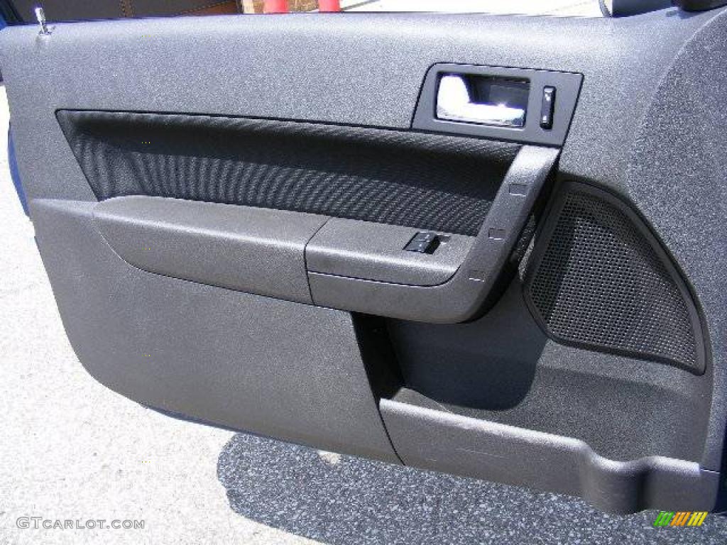 2008 Focus SES Coupe - Vista Blue Metallic / Charcoal Black photo #22