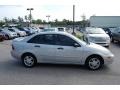 2003 CD Silver Metallic Ford Focus SE Sedan  photo #14