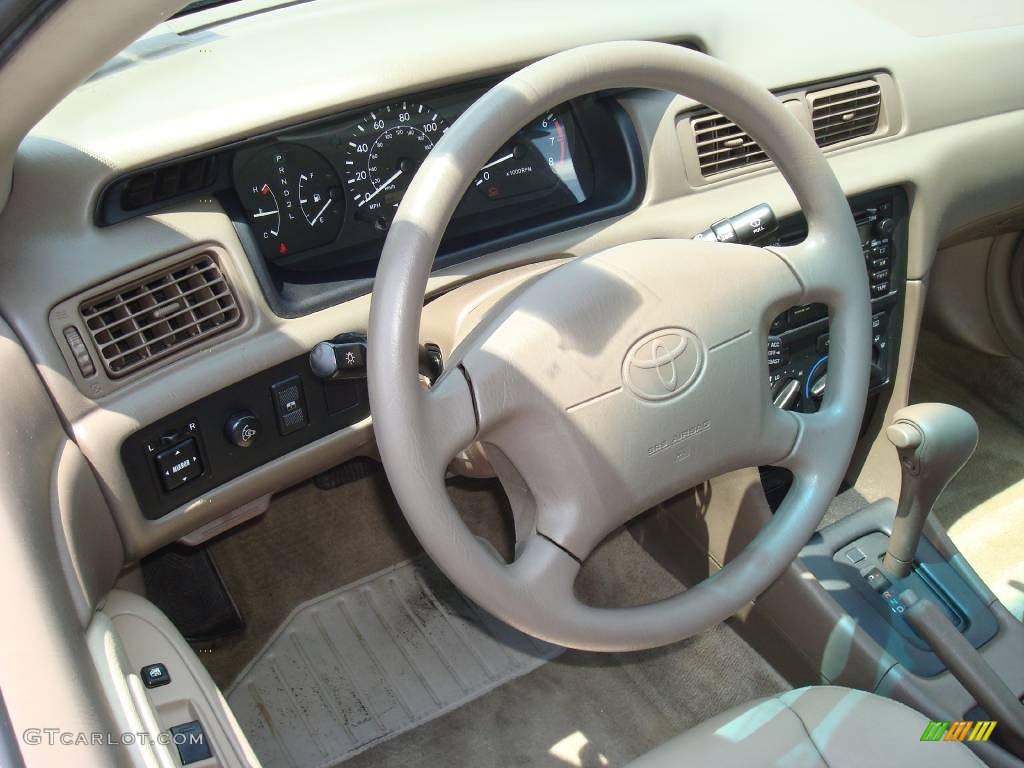 2001 Camry LE - Antique Sage Pearl / Oak photo #11