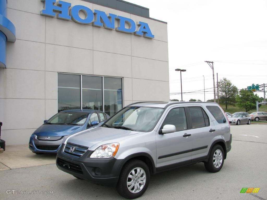 2005 CR-V EX 4WD - Satin Silver Metallic / Black photo #1