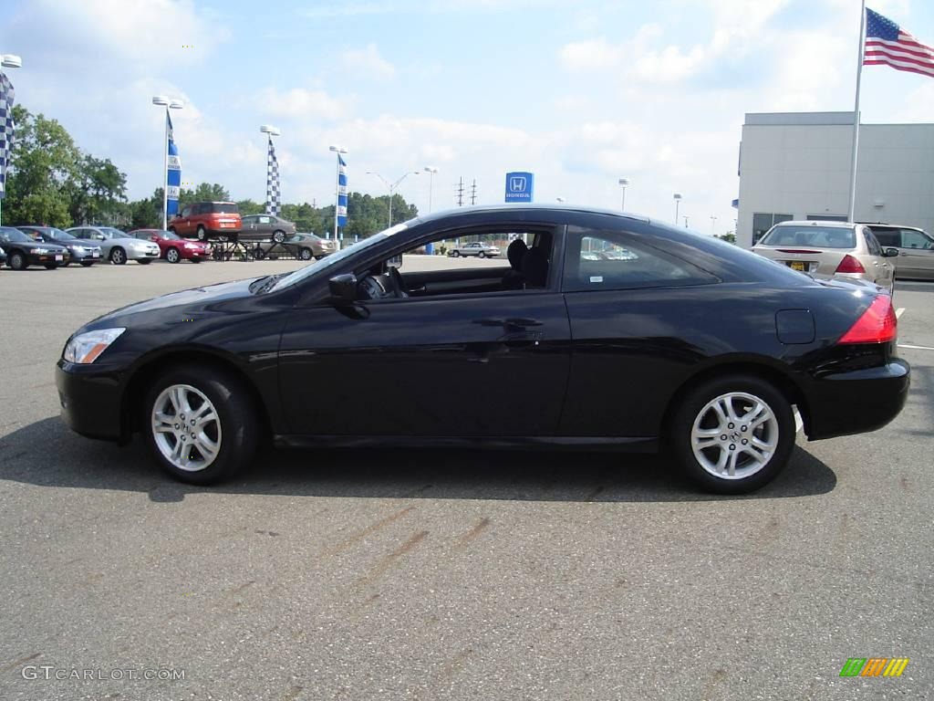 2006 Accord LX Coupe - Nighthawk Black Pearl / Black photo #2