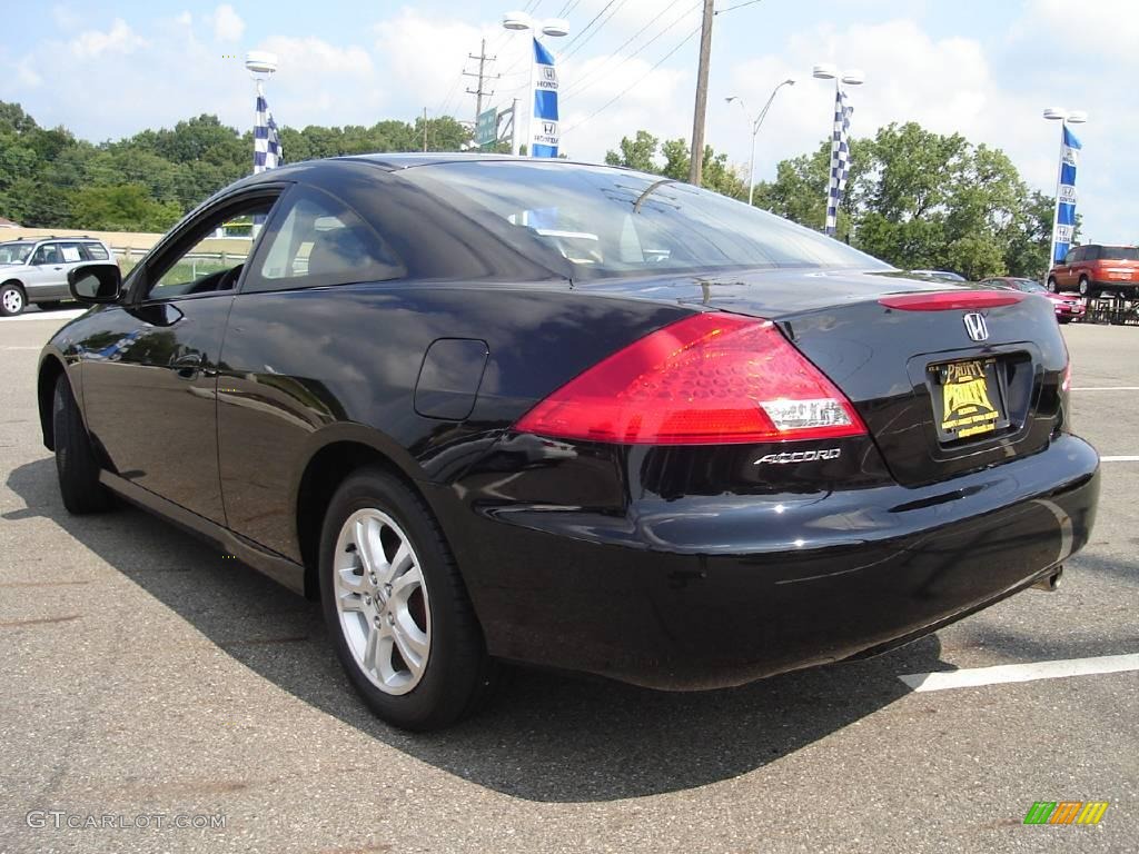 2006 Accord LX Coupe - Nighthawk Black Pearl / Black photo #3