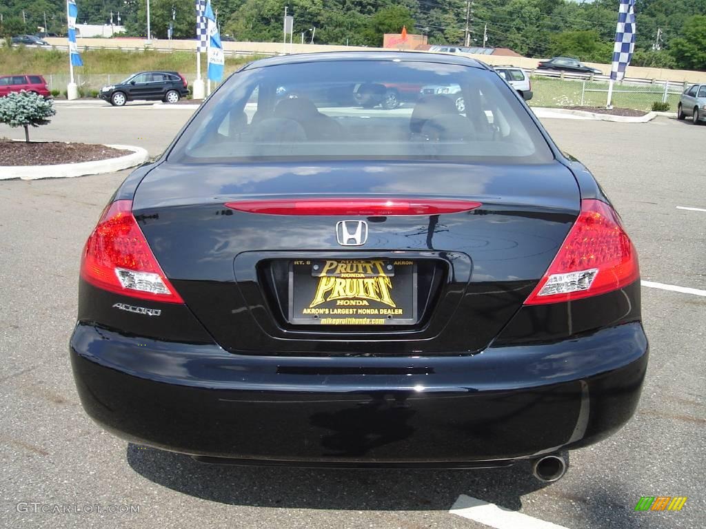 2006 Accord LX Coupe - Nighthawk Black Pearl / Black photo #4