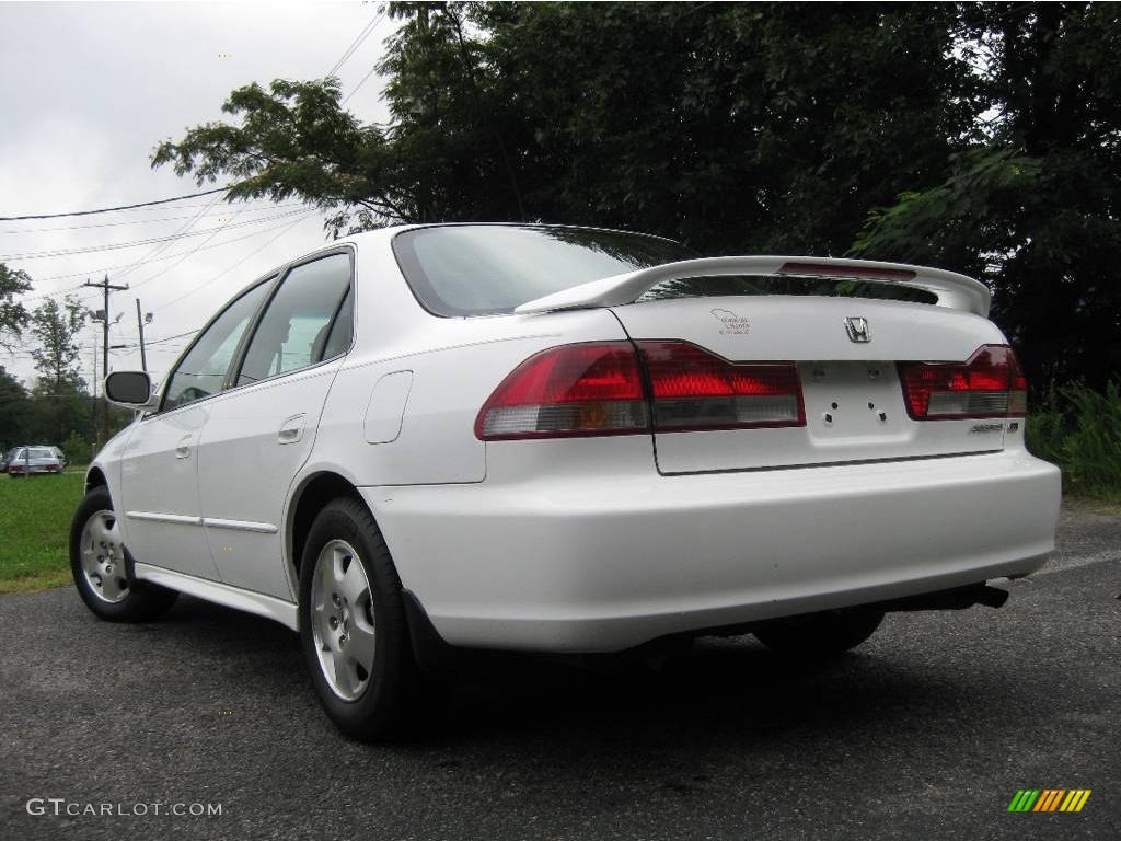 2002 Accord EX V6 Sedan - Taffeta White / Ivory photo #6