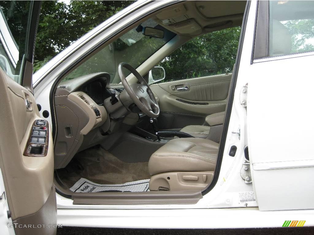 2002 Accord EX V6 Sedan - Taffeta White / Ivory photo #14