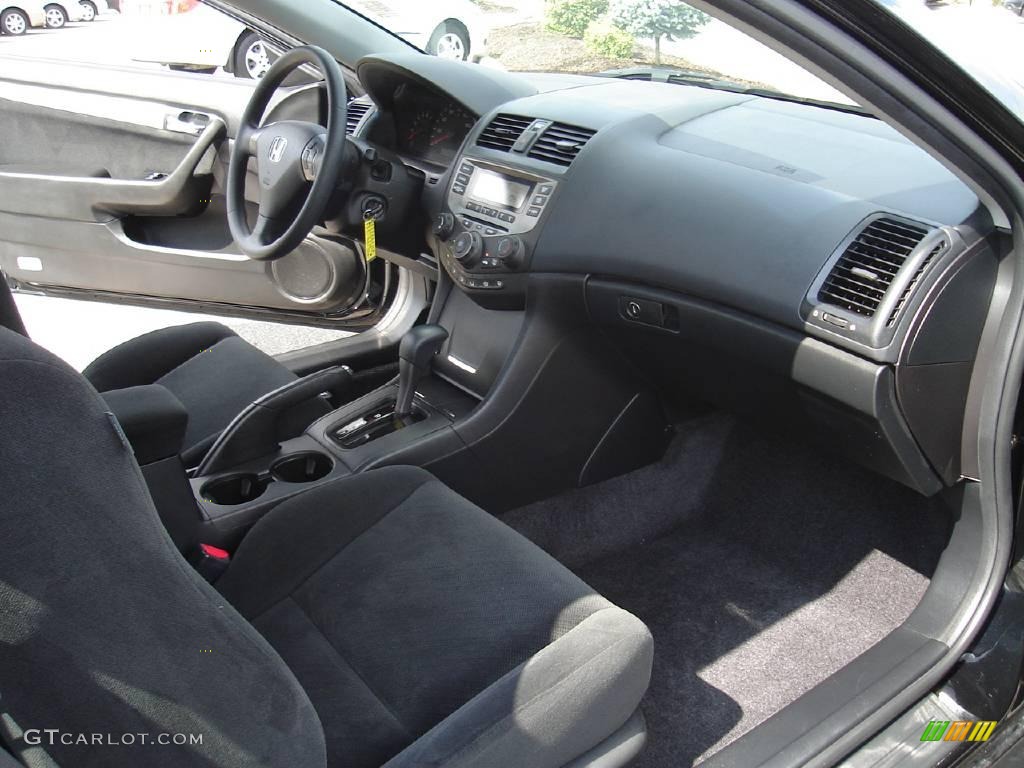 2006 Accord LX Coupe - Nighthawk Black Pearl / Black photo #17