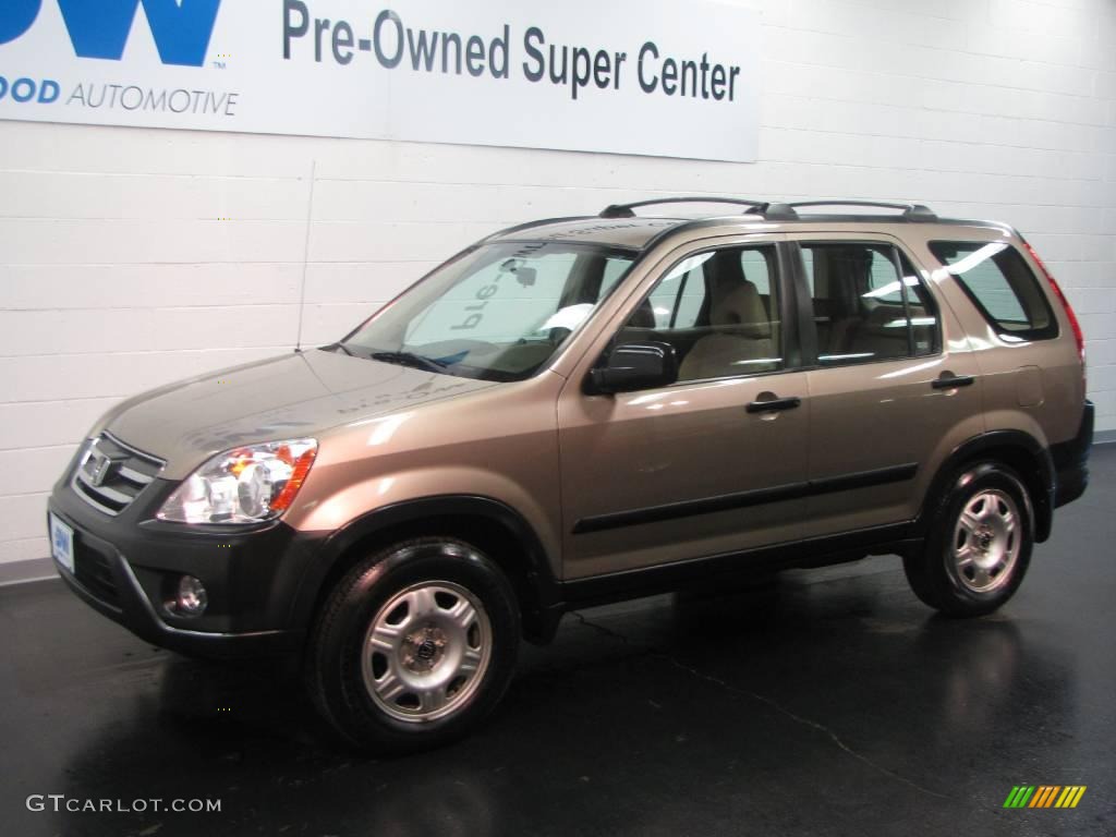 2006 CR-V LX 4WD - Sahara Sand Metallic / Ivory photo #2