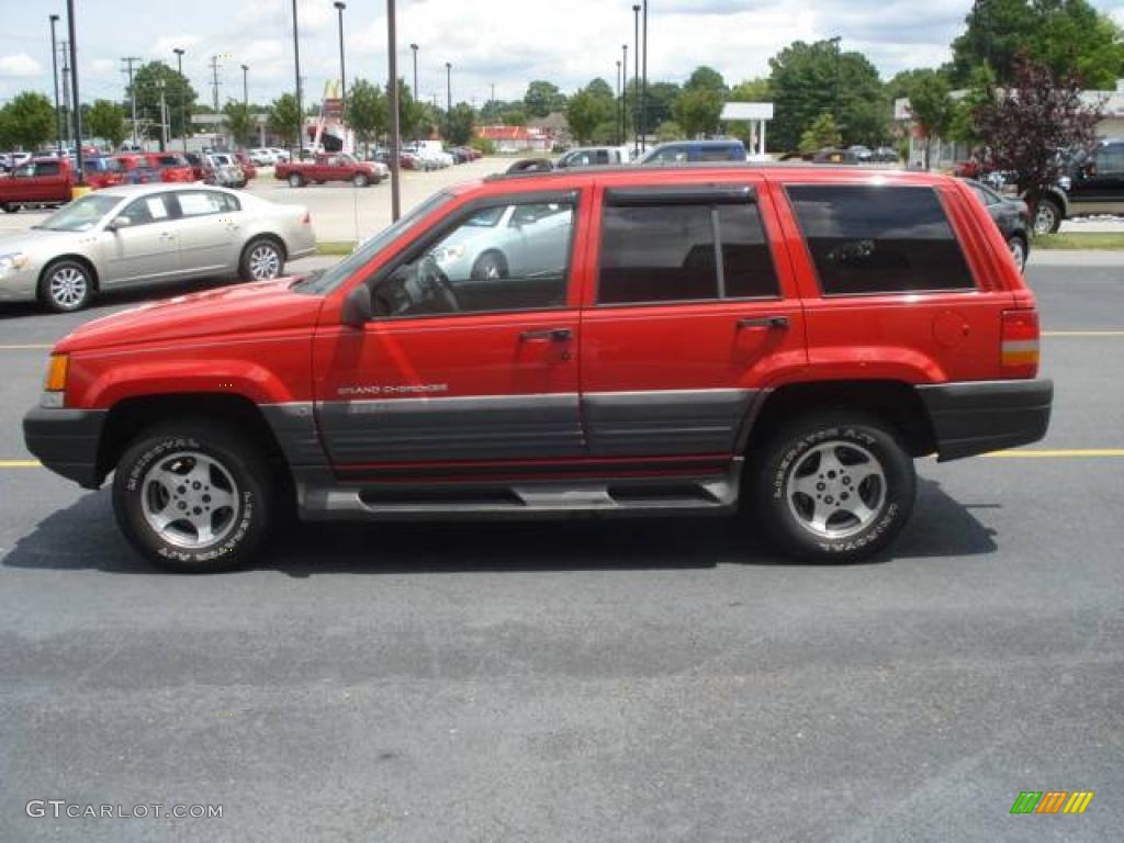 1997 Grand Cherokee Laredo - Flame Red / Agate Black photo #2