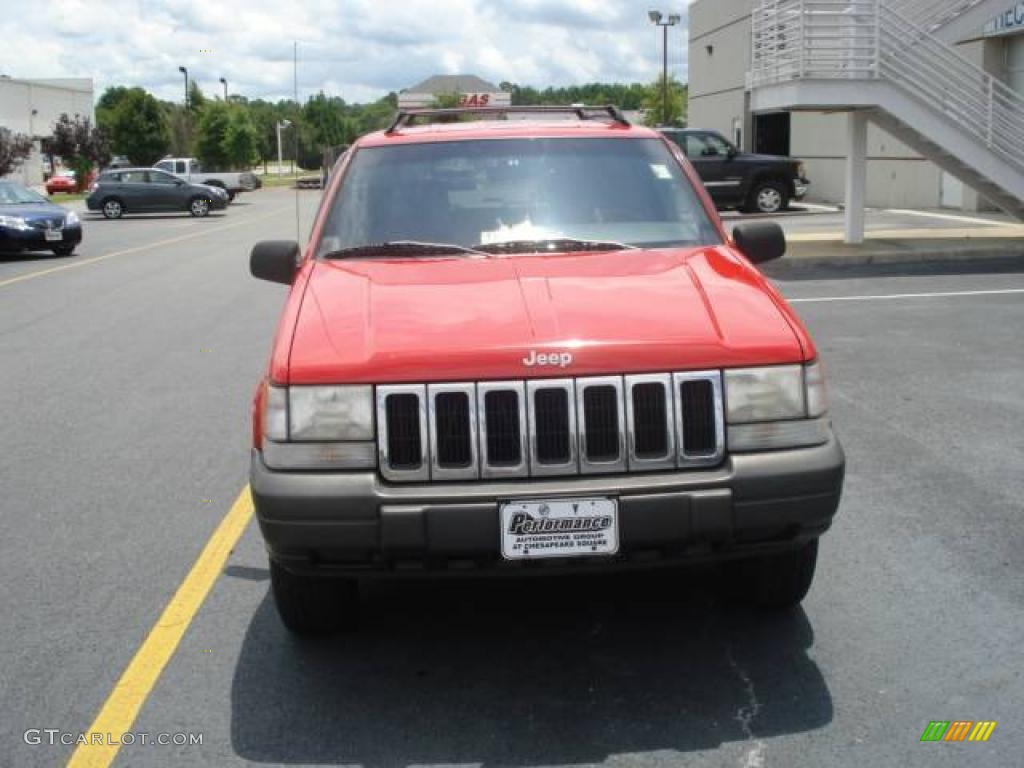 1997 Grand Cherokee Laredo - Flame Red / Agate Black photo #8