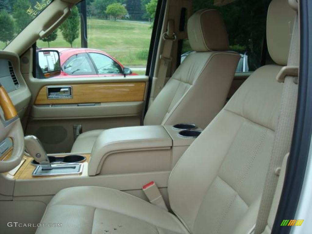 2007 Navigator L Luxury 4x4 - White Chocolate Tri-Coat / Camel photo #8