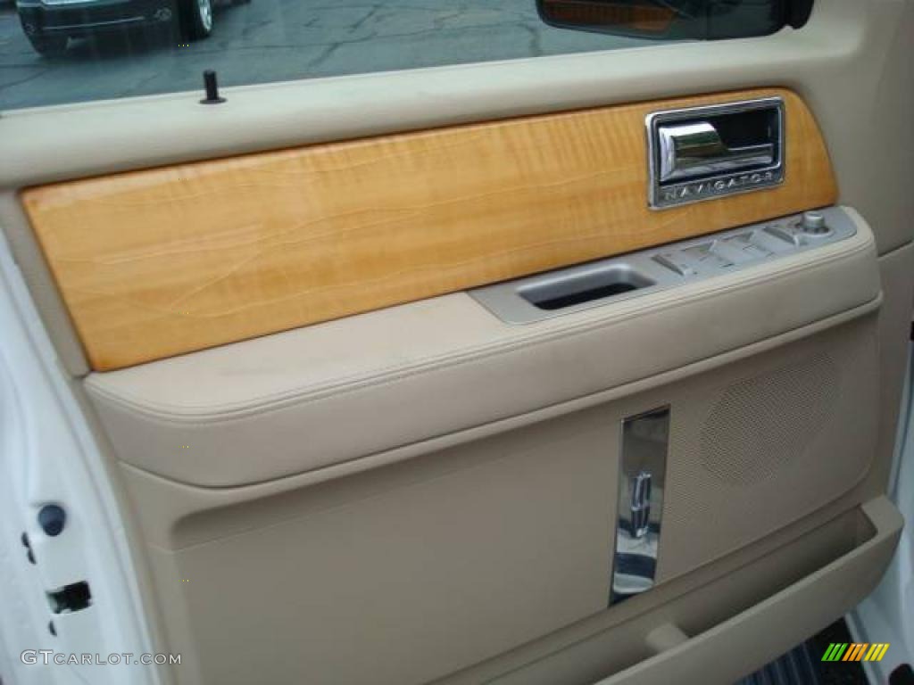 2007 Navigator L Luxury 4x4 - White Chocolate Tri-Coat / Camel photo #12