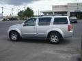 2007 Silver Lightning Nissan Pathfinder SE  photo #2