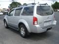 2007 Silver Lightning Nissan Pathfinder SE  photo #3