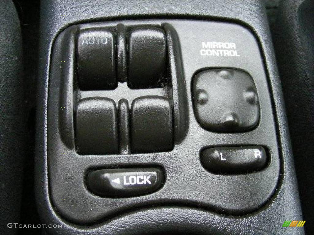 2000 S Series SL2 Sedan - Blackberry / Gray photo #23