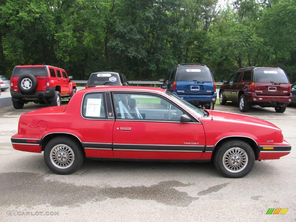 1990 Cutlass Calais S Coupe - Bright Red / Gray photo #11