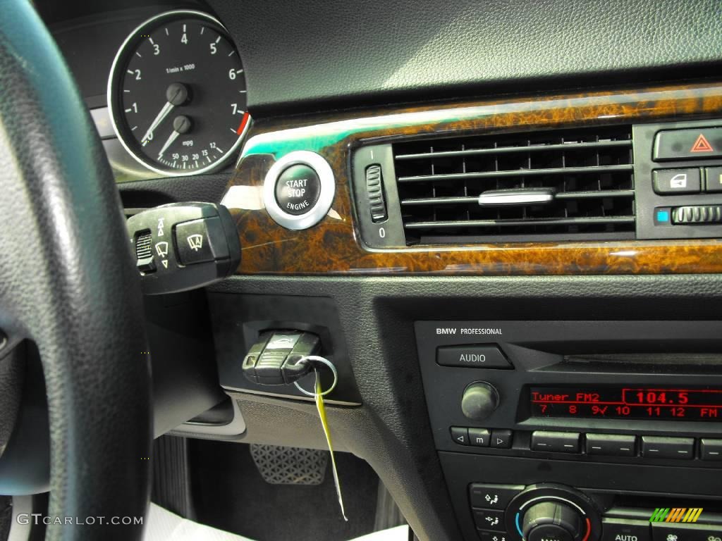 2006 3 Series 325i Sedan - Titanium Silver Metallic / Black photo #30