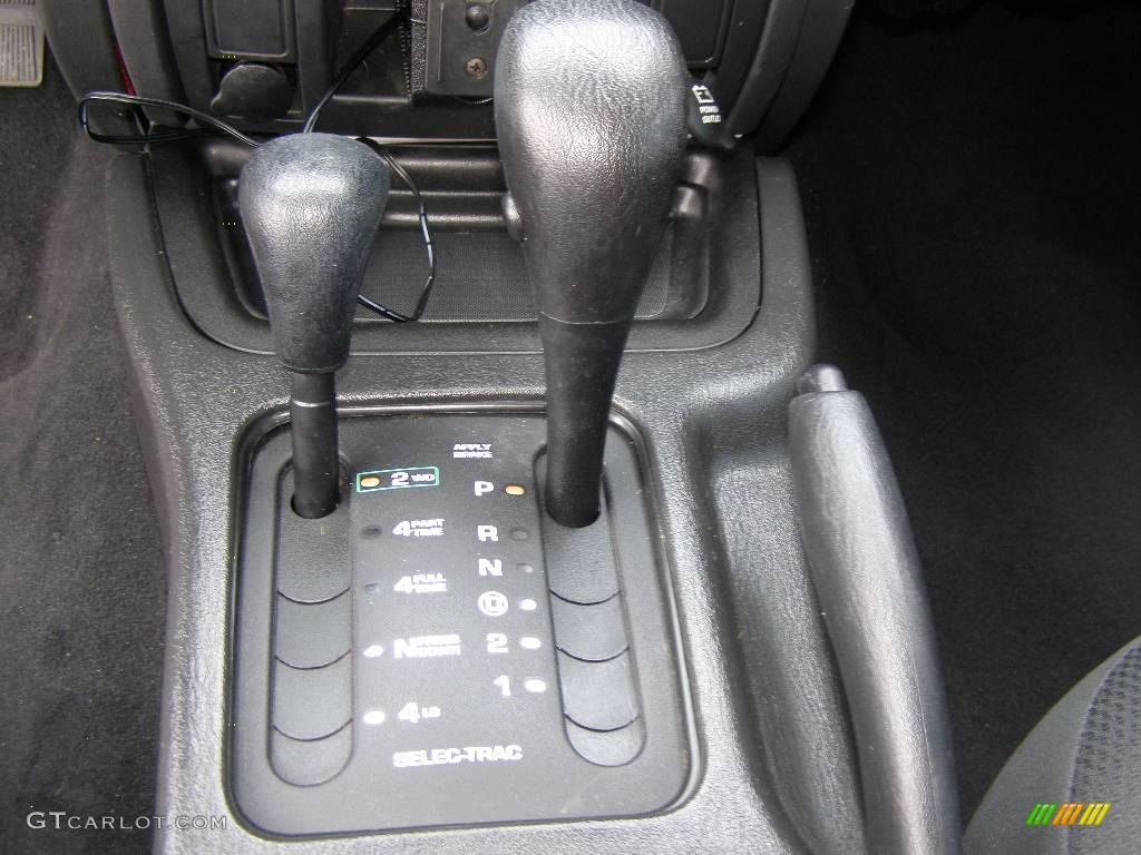 2004 Jeep Grand Cherokee Freedom Edition 4x4 4 Speed Automatic Transmission Photo #14904541