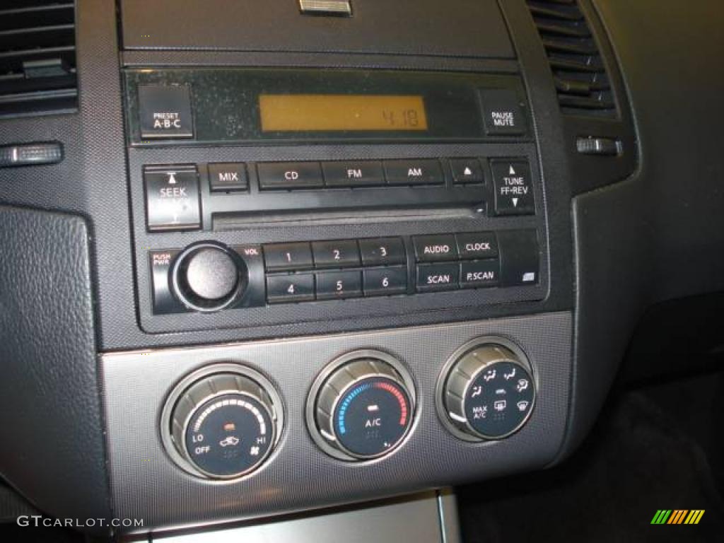2005 Altima 2.5 S - Sheer Silver Metallic / Charcoal photo #13
