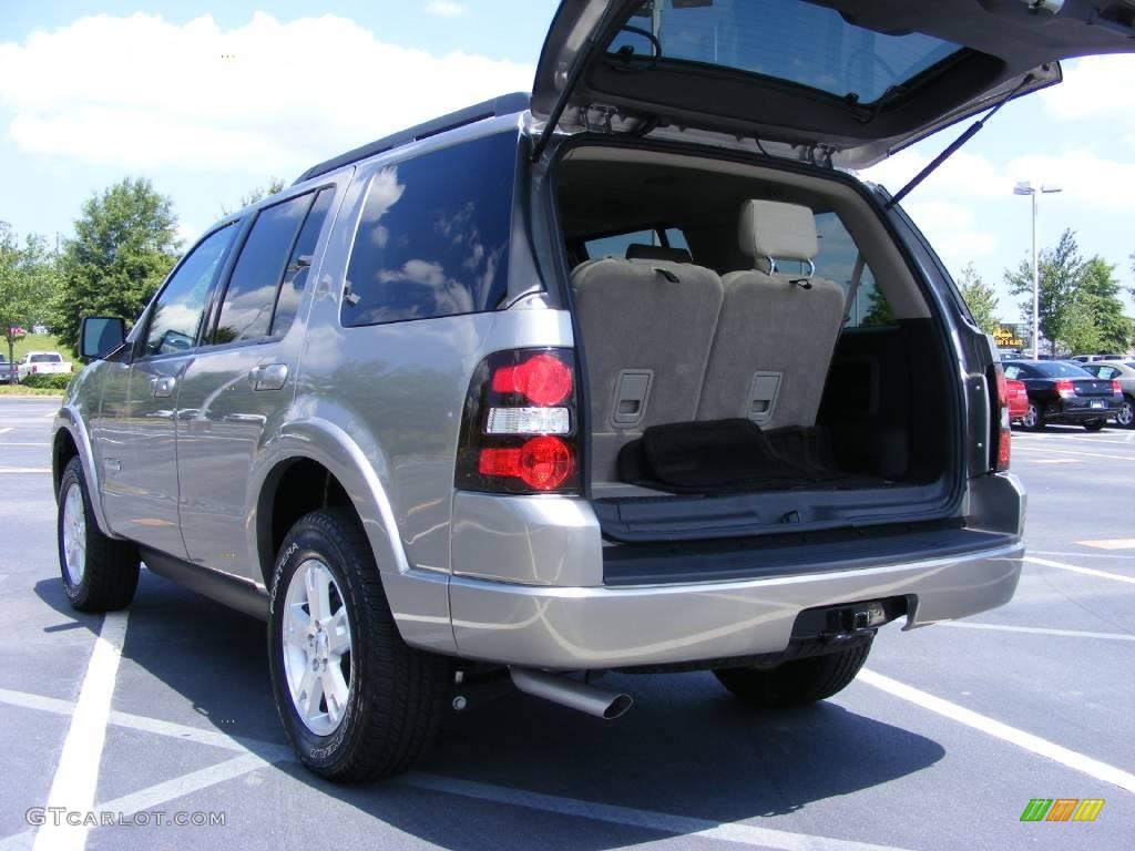 2008 Explorer XLT - Vapor Silver Metallic / Camel photo #18